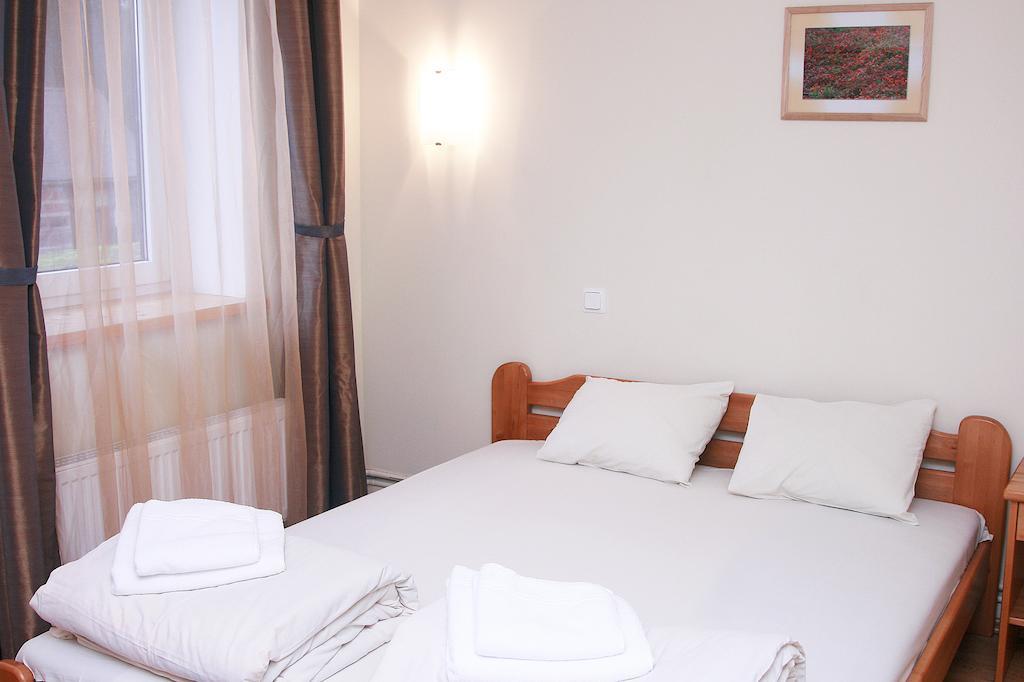 Sajutu Parka Hostelis Valmiera Ruang foto